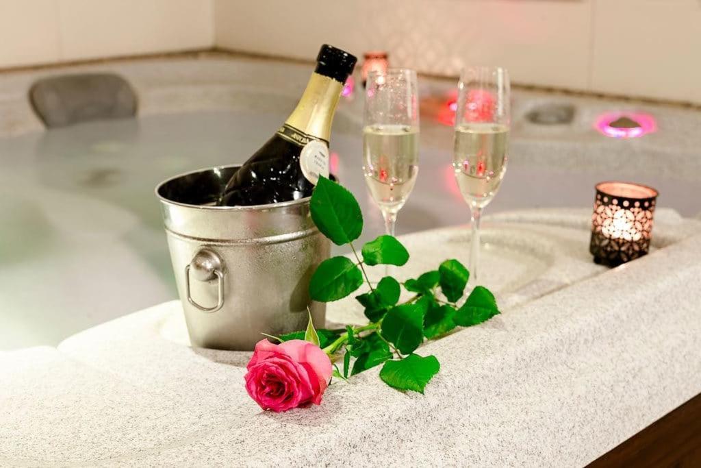 Aina Boutique Hotel 3*